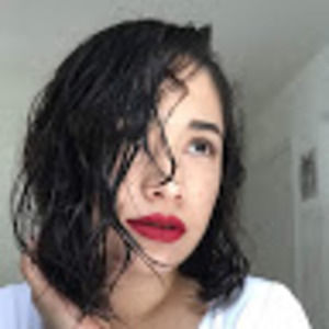 Meet your Posher, Maria fernanda